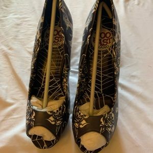 Gorgeous switchblade platform heel